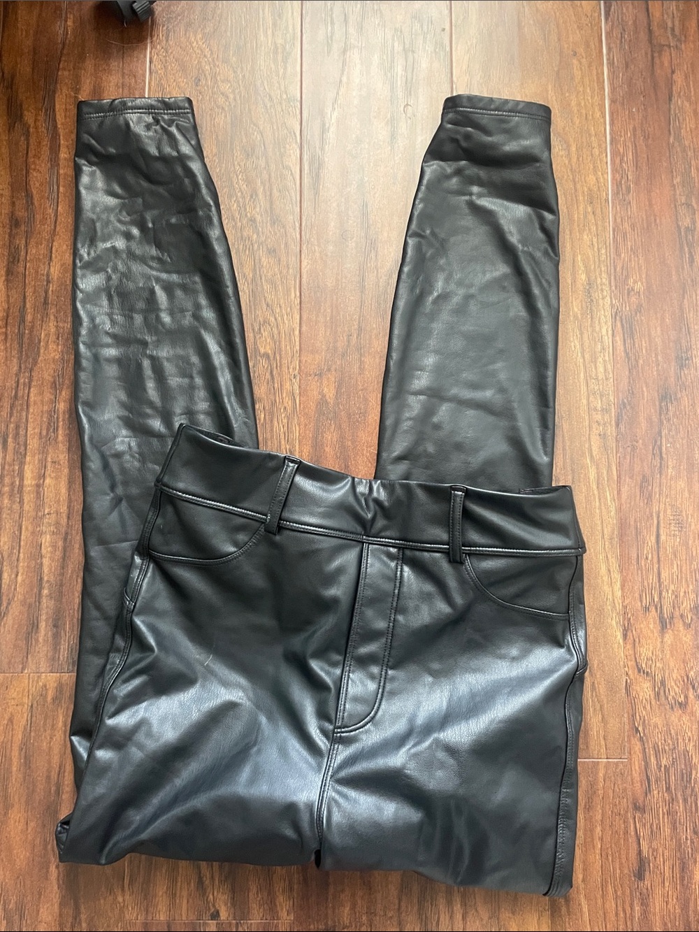Halara XS 7/8 Pleather Leggings